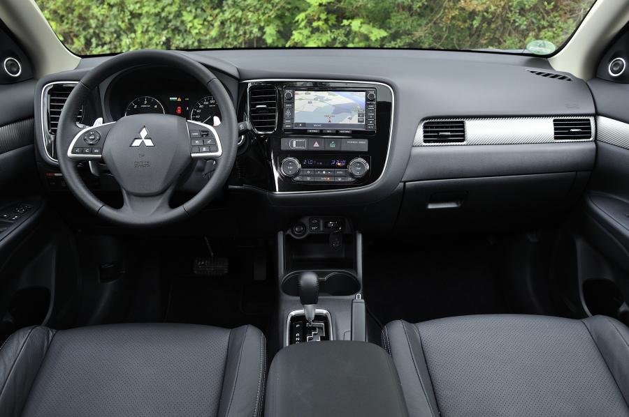  Mitsubishi Outlander 2012 года  (фото 32 из 89)